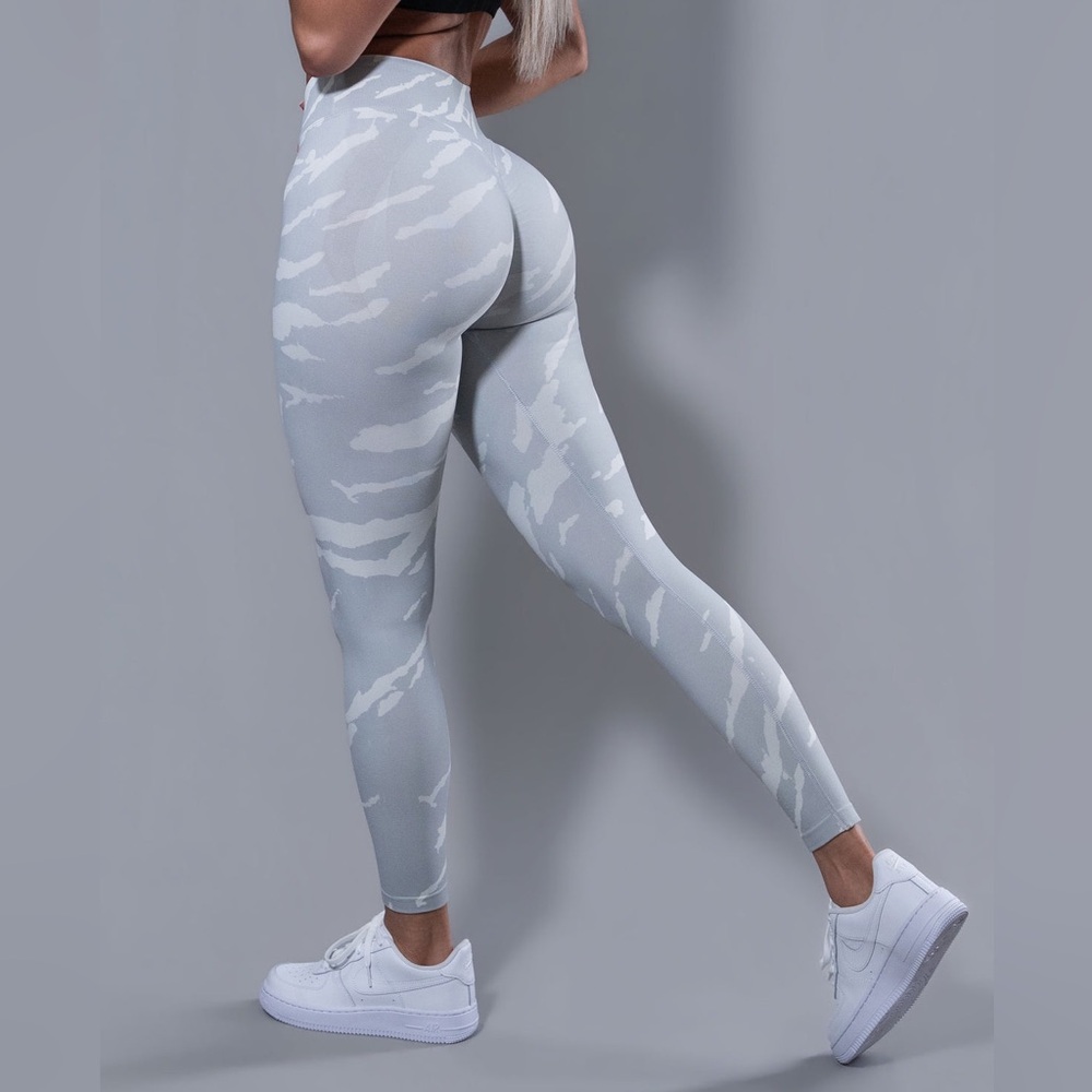 VDC Snow Storm Seamless Leggings